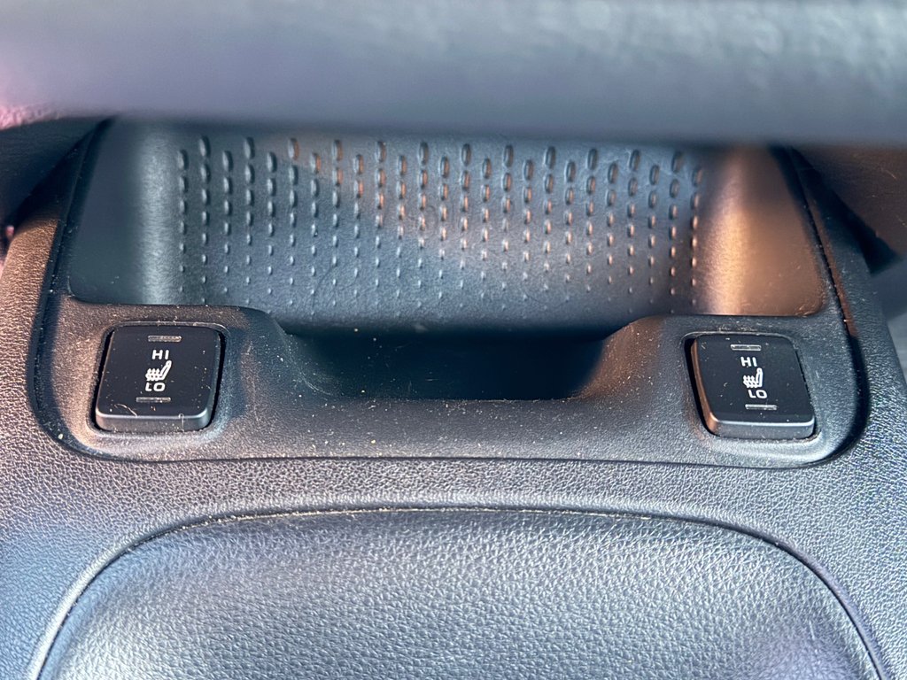 Toyota Corolla LE / AUTOM / BAS KILOS / PEA 21-10-27= 98.997KM / 2020 à Thetford Mines, Québec - 38 - w1024h768px