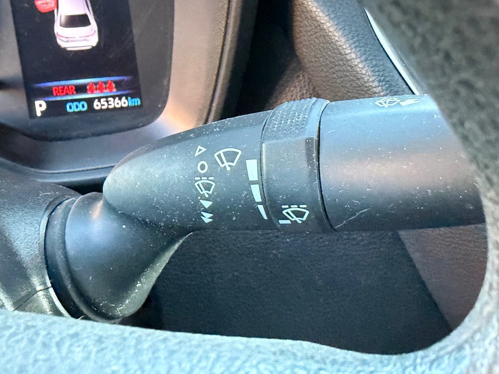 Toyota Corolla LE / AUTOM / BAS KILOS / PEA 21-10-27= 98.997KM / 2020 à Thetford Mines, Québec - 33 - w1024h768px