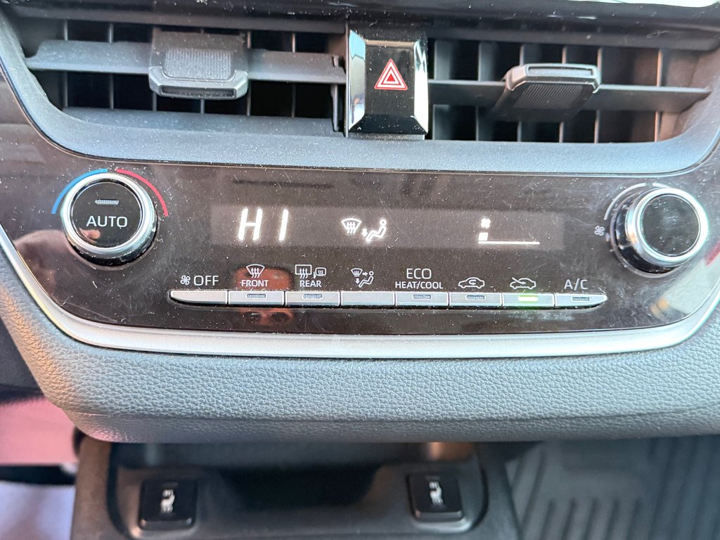 Toyota Corolla LE / AUTOM / BAS KILOS / PEA 21-10-27= 98.997KM / 2020 à Thetford Mines, Québec - 37 - w1024h768px