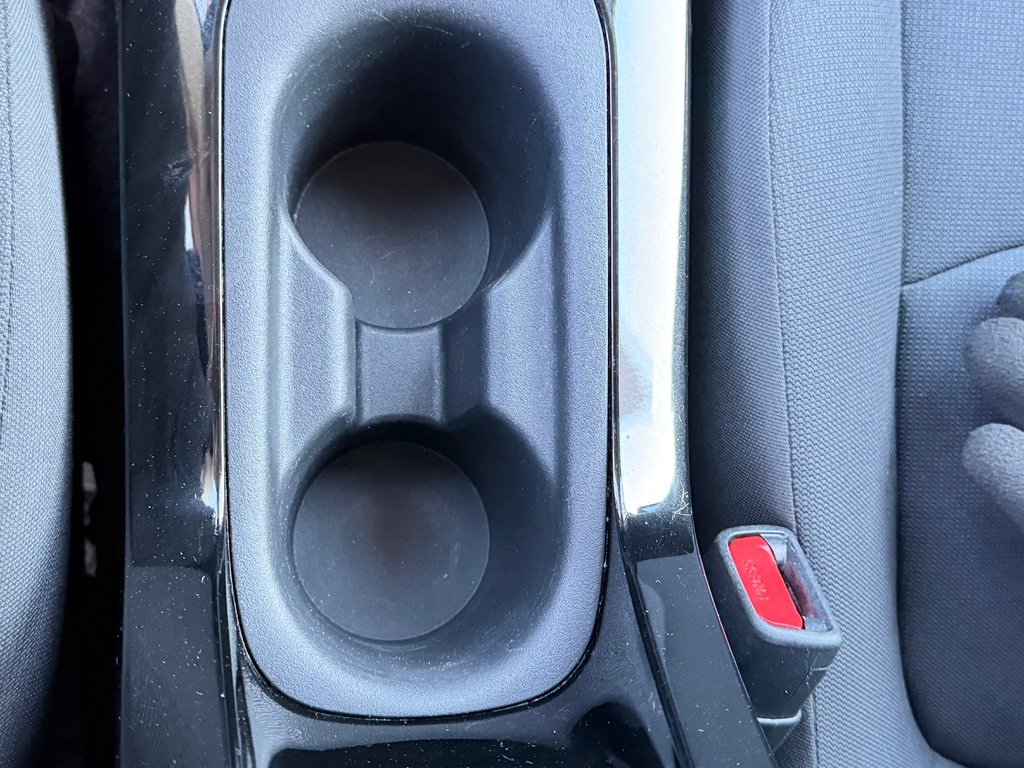 Toyota Corolla LE / AUTOM / BAS KILOS / PEA 21-10-27= 98.997KM / 2020 à Thetford Mines, Québec - 42 - w1024h768px