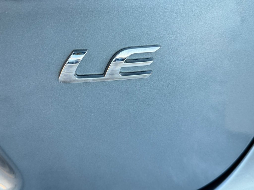 Toyota Corolla LE / AUTOM / BAS KILOS / PEA 21-10-27= 98.997KM / 2020 à Thetford Mines, Québec - 21 - w1024h768px