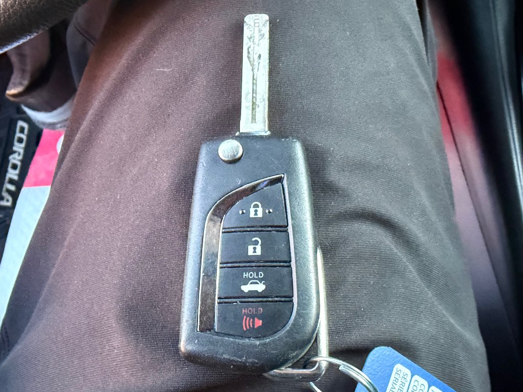 Toyota Corolla LE / AUTOM / BAS KILOS / PEA 21-10-27= 98.997KM / 2020 à Thetford Mines, Québec - 47 - w1024h768px