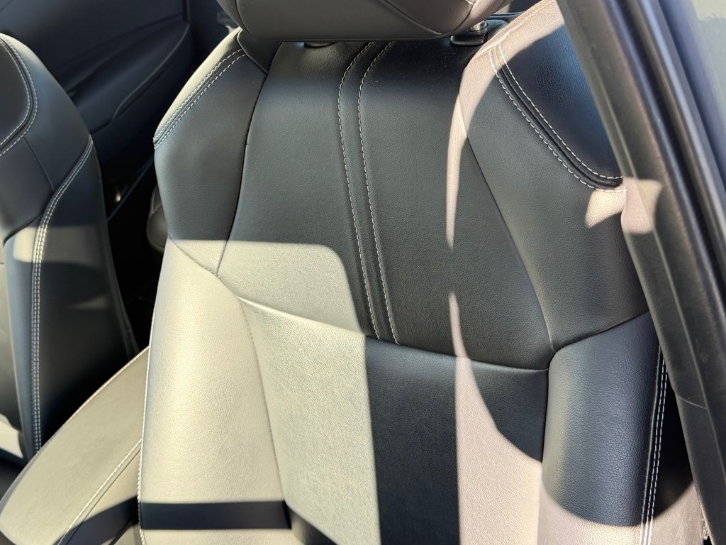 Toyota Corolla XLE / COMME NEUF !! / 1 PROPRIO : DAME 88 ANS / 2020 à Thetford Mines, Québec - 30 - w1024h768px