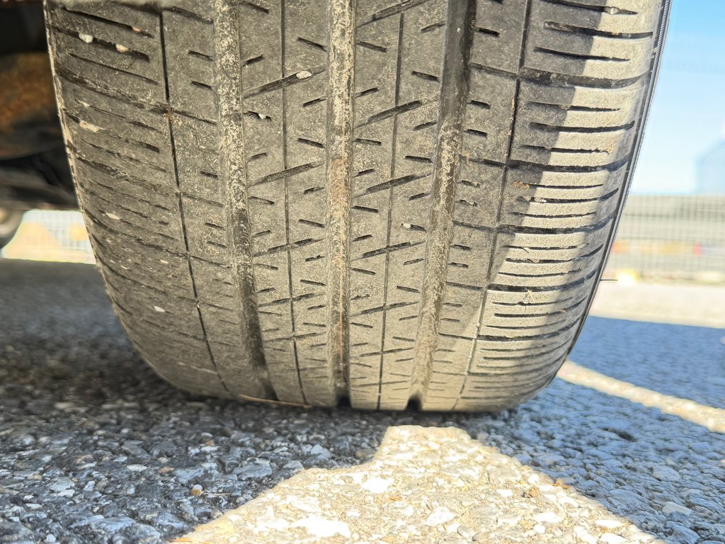 Toyota Corolla XLE / COMME NEUF !! / 1 PROPRIO : DAME 88 ANS / 2020 à Thetford Mines, Québec - 15 - w1024h768px