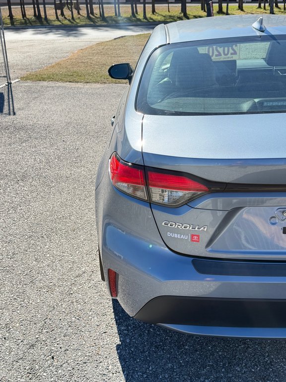 Toyota Corolla XLE / COMME NEUF !! / 1 PROPRIO : DAME 88 ANS / 2020 à Thetford Mines, Québec - 19 - w1024h768px