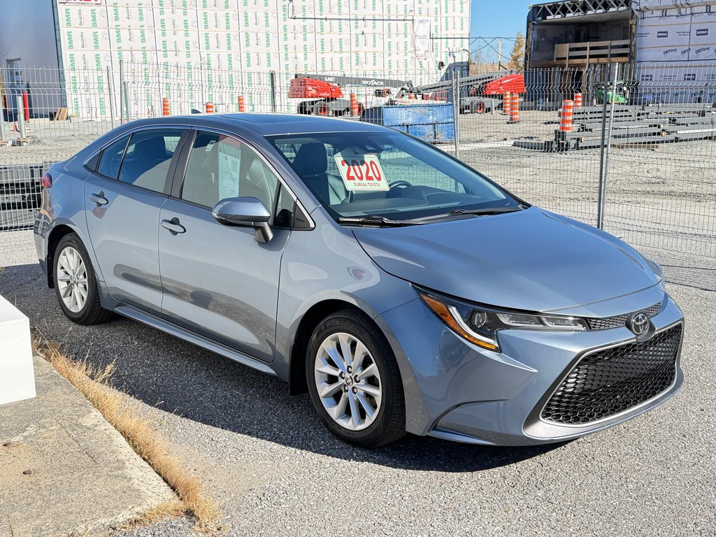 Toyota Corolla XLE / COMME NEUF !! / 1 PROPRIO : DAME 88 ANS / 2020 à Thetford Mines, Québec - 3 - w1024h768px