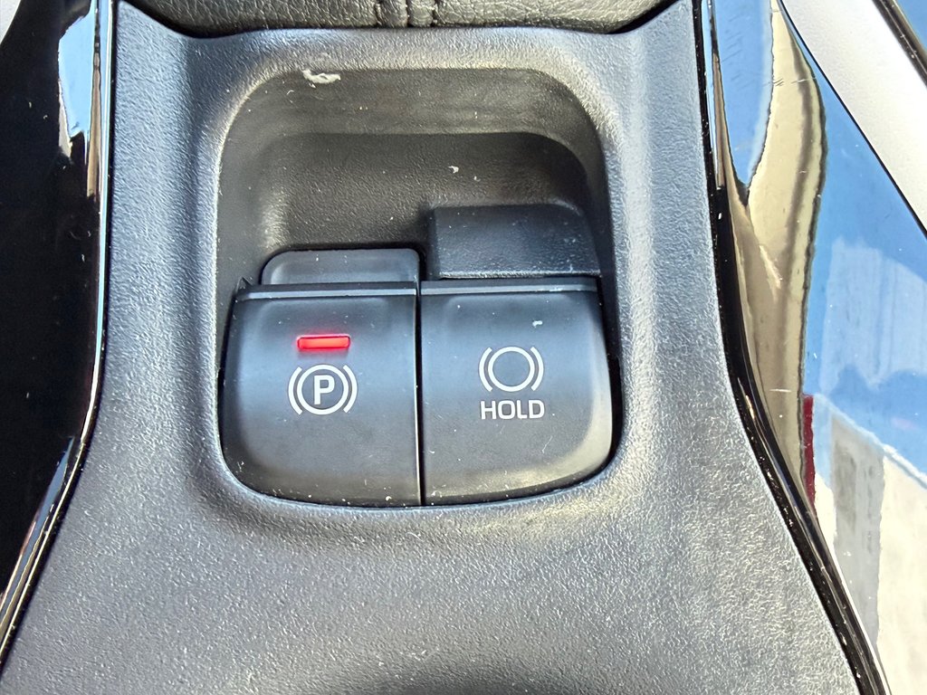 Toyota Corolla XLE / COMME NEUF !! / 1 PROPRIO : DAME 88 ANS / 2020 à Thetford Mines, Québec - 46 - w1024h768px