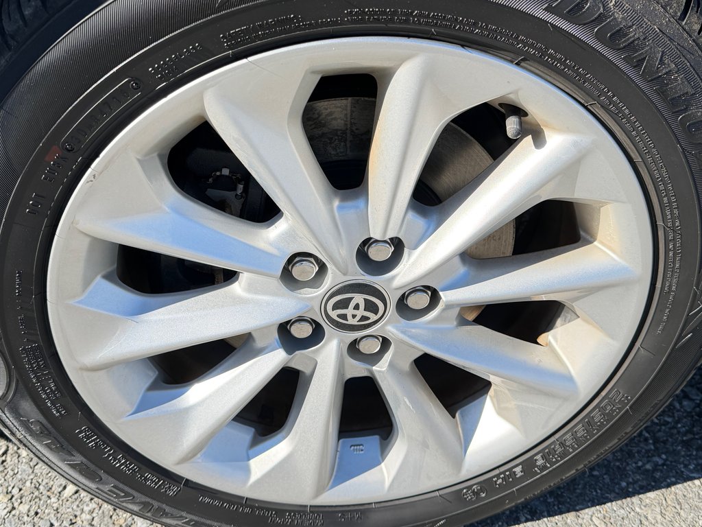 Toyota Corolla XLE / COMME NEUF !! / 1 PROPRIO : DAME 88 ANS / 2020 à Thetford Mines, Québec - 14 - w1024h768px