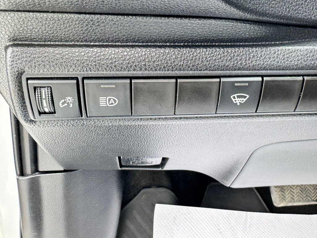 Toyota Corolla LE / TRÈS BAS KILOS / AUBAINE A SAISIR / 2021 à Thetford Mines, Québec - 27 - w1024h768px