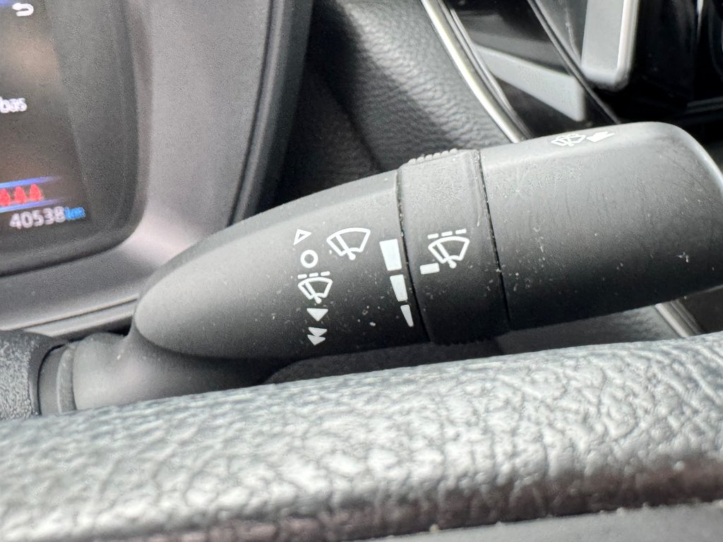 Toyota Corolla LE / TRÈS BAS KILOS / AUBAINE A SAISIR / 2021 à Thetford Mines, Québec - 33 - w1024h768px