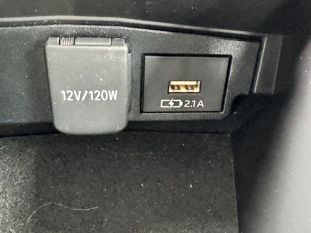 Toyota Corolla LE / TRÈS BAS KILOS / AUBAINE A SAISIR / 2021 à Thetford Mines, Québec - 45 - w1024h768px