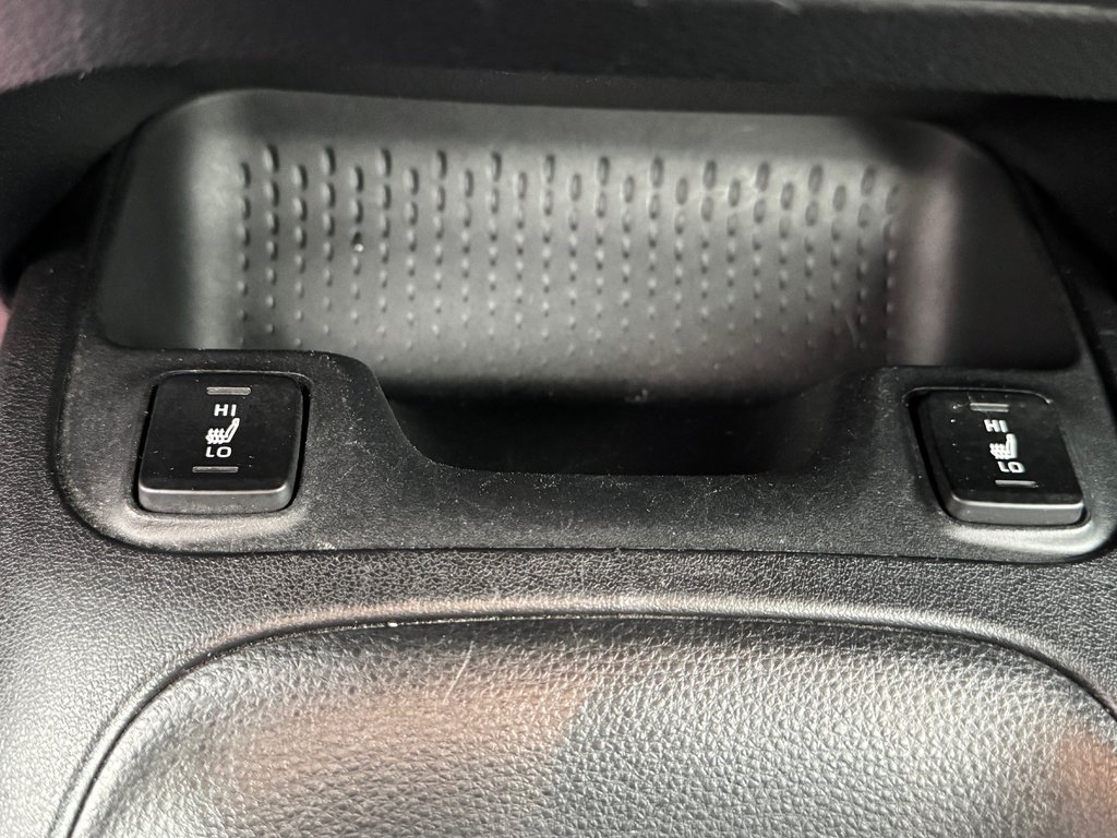 Toyota Corolla LE / BAS KILOS / ULTRA FIABLE !!! / 2021 à Thetford Mines, Québec - 41 - w1024h768px