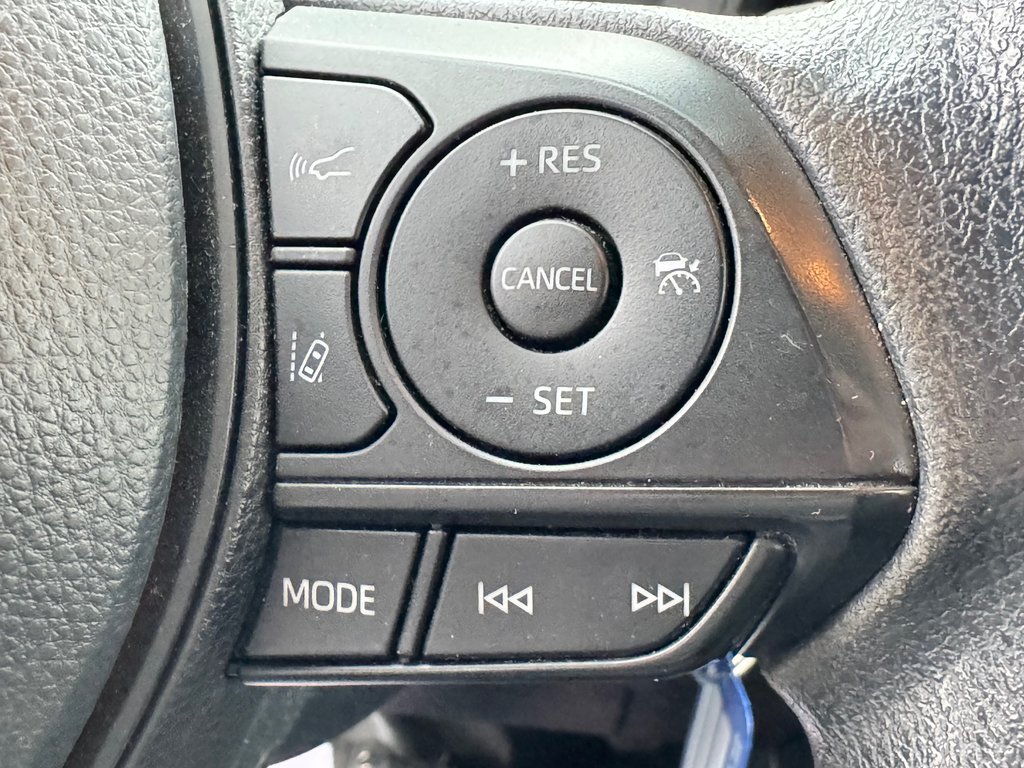 Toyota Corolla LE / BAS KILOS / ULTRA FIABLE !!! / 2021 à Thetford Mines, Québec - 34 - w1024h768px