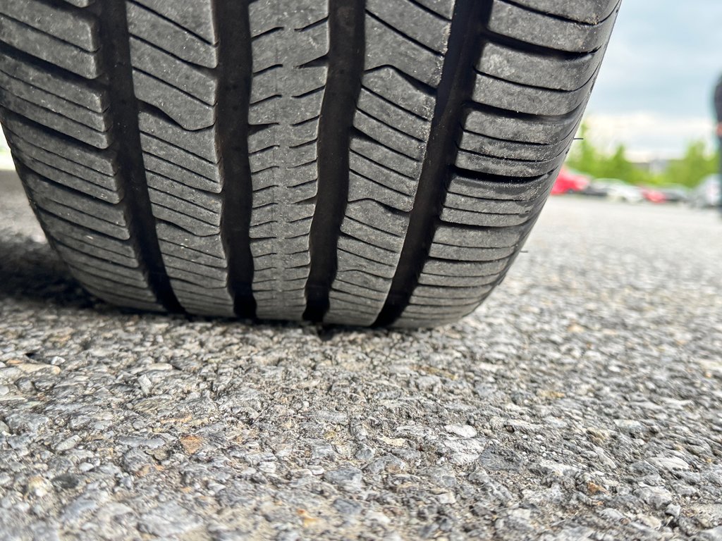 Toyota Corolla LE / BAS KILOS / ULTRA FIABLE !!! / 2021 à Thetford Mines, Québec - 18 - w1024h768px
