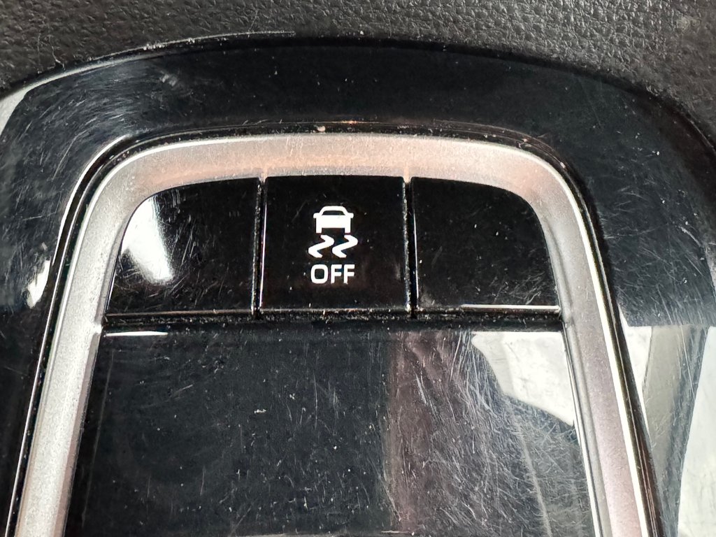 Toyota Corolla LE / BAS KILOS / ULTRA FIABLE !!! / 2021 à Thetford Mines, Québec - 42 - w1024h768px