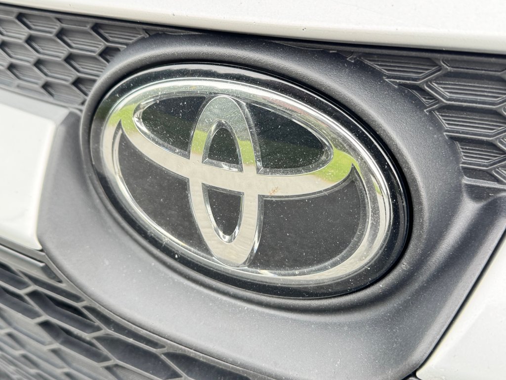 Toyota Corolla LE / BAS KILOS / ULTRA FIABLE !!! / 2021 à Thetford Mines, Québec - 13 - w1024h768px