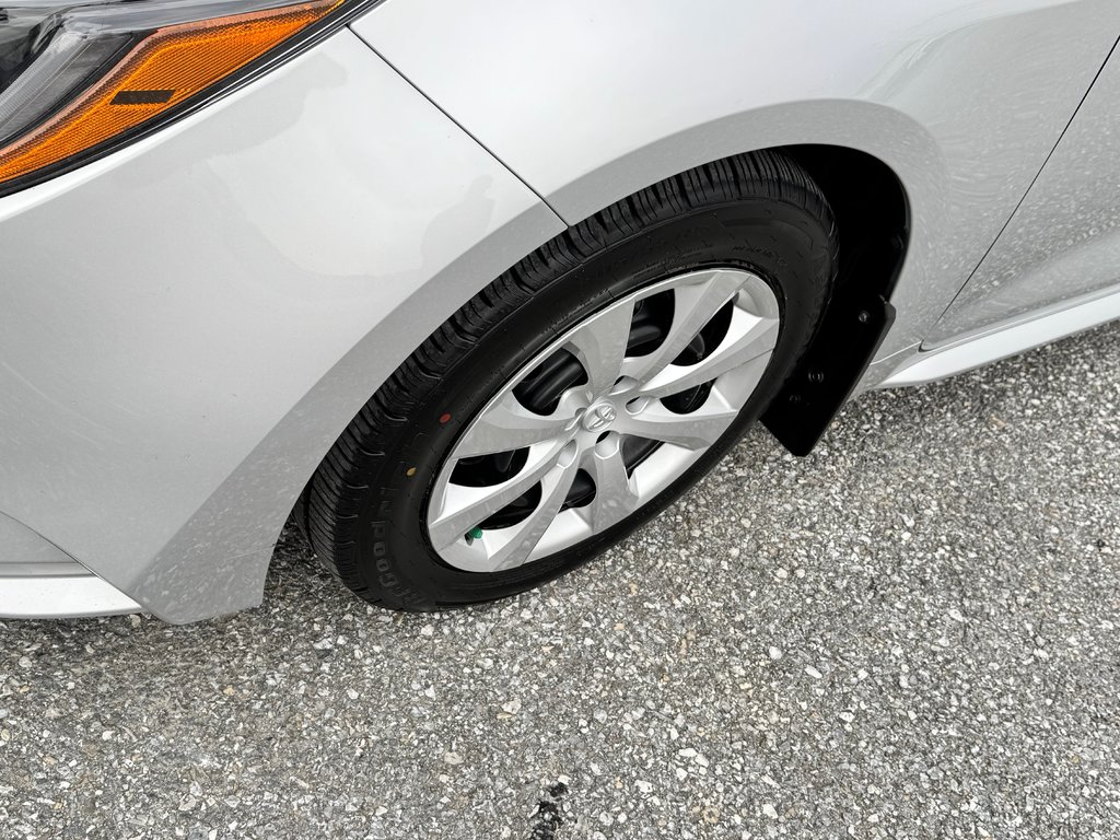 Toyota Corolla LE / BAS KILOS / ULTRA FIABLE !!! / 2021 à Thetford Mines, Québec - 15 - w1024h768px