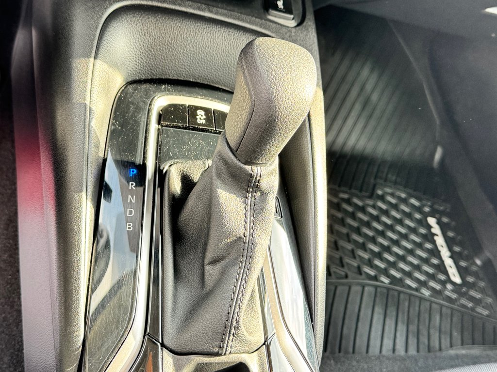 Toyota Corolla LE / BAS KILOS / VALEUR DE REVENTE ÉLEVÉE / 2021 à Thetford Mines, Québec - 40 - w1024h768px