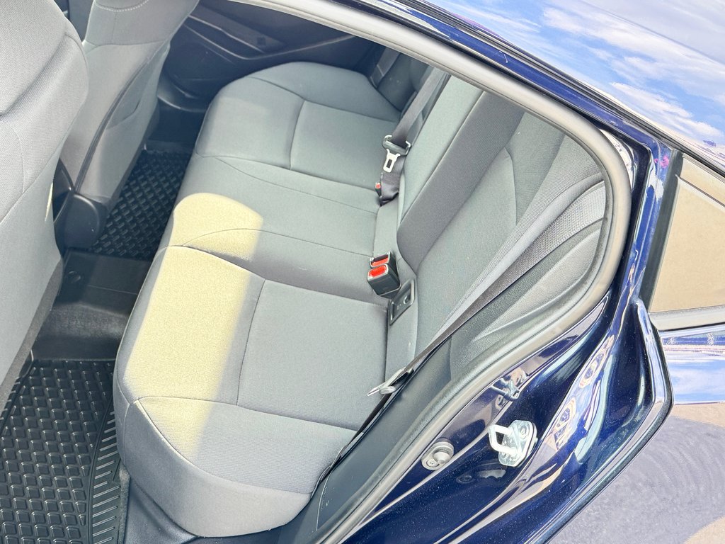 Toyota Corolla LE / BAS KILOS / VALEUR DE REVENTE ÉLEVÉE / 2021 à Thetford Mines, Québec - 49 - w1024h768px