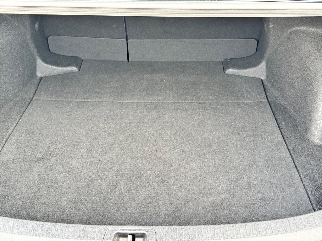 Toyota Corolla LE / BAS KILOS / VALEUR DE REVENTE ÉLEVÉE / 2021 à Thetford Mines, Québec - 52 - w1024h768px