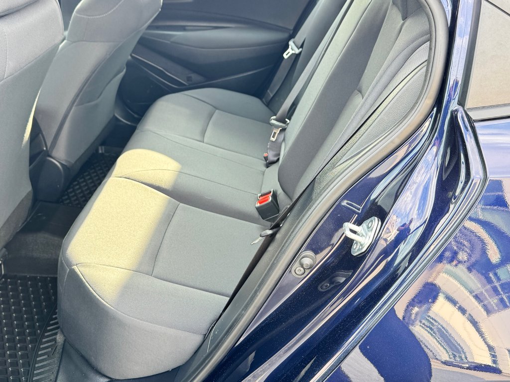 Toyota Corolla LE / BAS KILOS / VALEUR DE REVENTE ÉLEVÉE / 2021 à Thetford Mines, Québec - 50 - w1024h768px