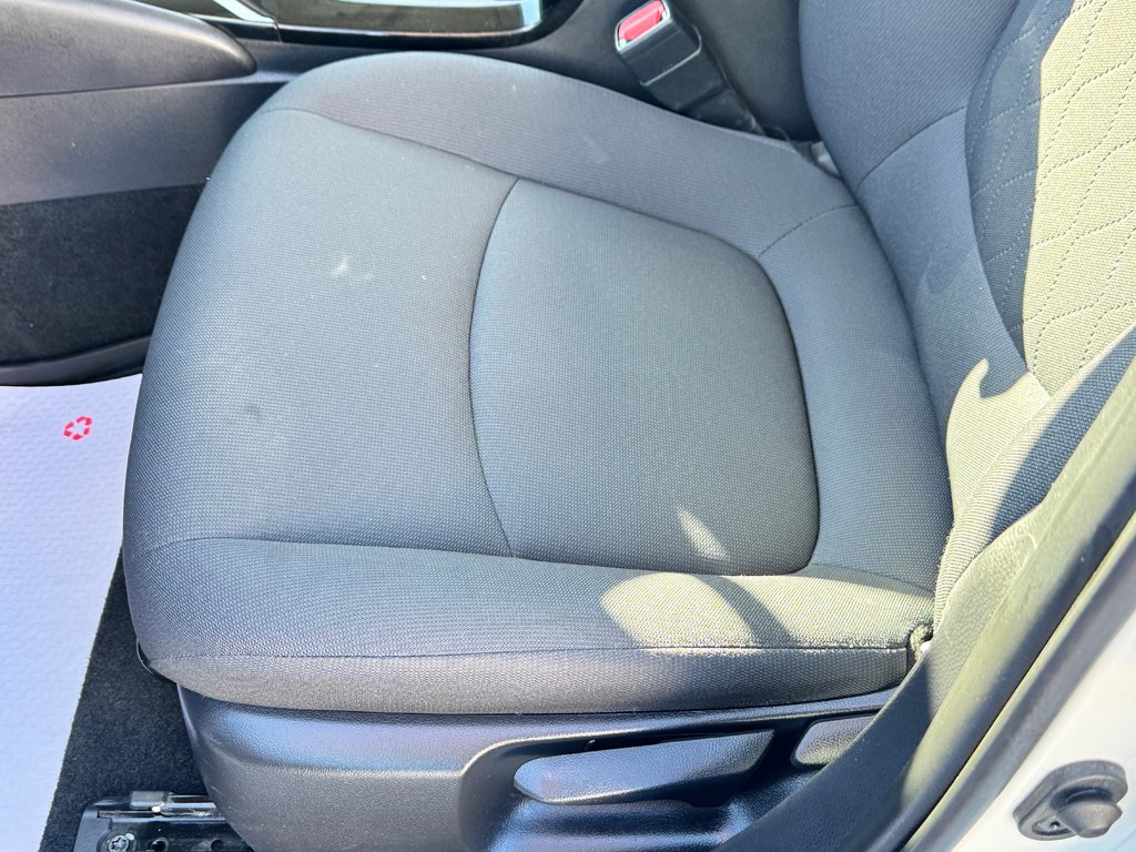 2021 Toyota Corolla LE / AUTOM / PRIX IMBATTABLE !!! / in Thetford Mines, Quebec - 27 - w1024h768px