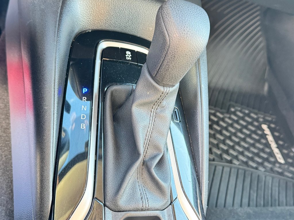 2021 Toyota Corolla LE / AUTOM / PRIX IMBATTABLE !!! / in Thetford Mines, Quebec - 41 - w1024h768px