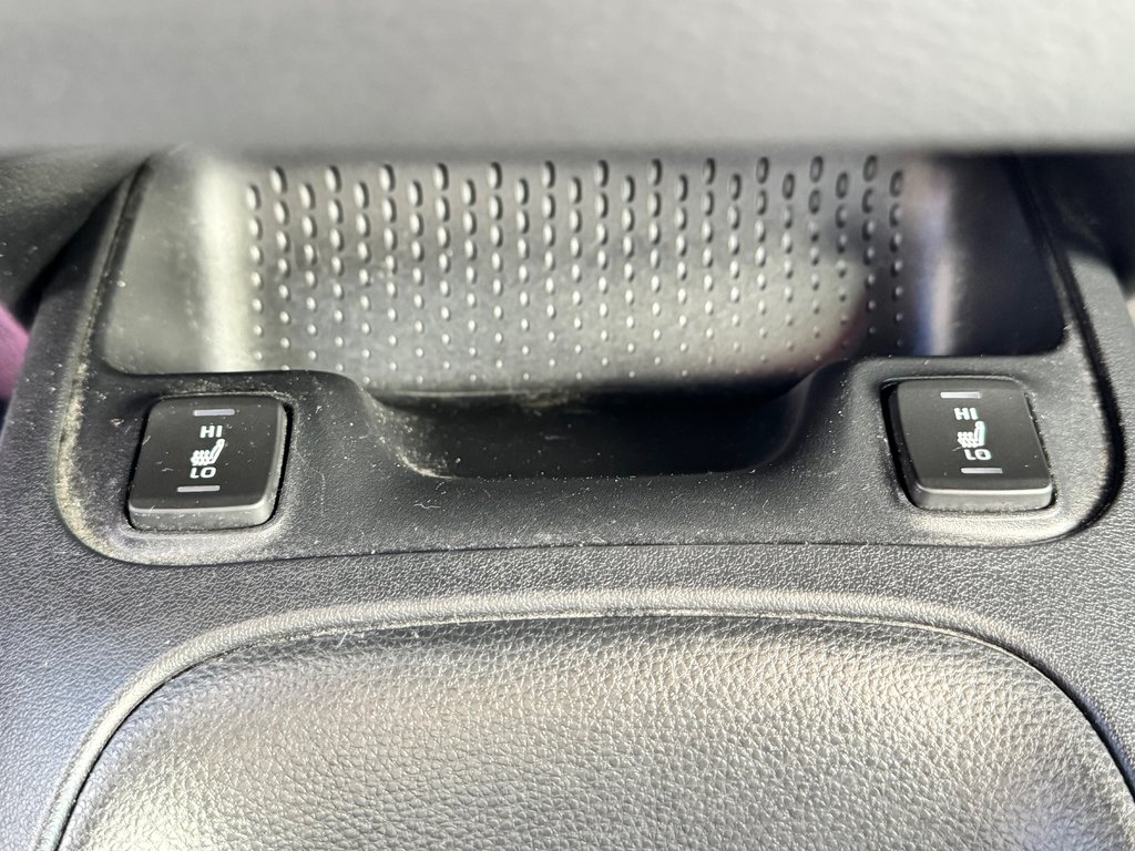 2021 Toyota Corolla HYBRID / 1 SEUL PROPRIETAIRE / INSPECTÉ in Thetford Mines, Quebec - 40 - w1024h768px