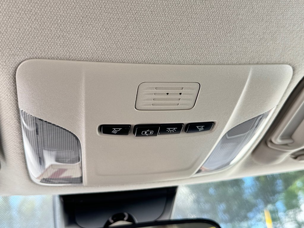 2021 Toyota Corolla HYBRID / 1 SEUL PROPRIETAIRE / INSPECTÉ in Thetford Mines, Quebec - 48 - w1024h768px