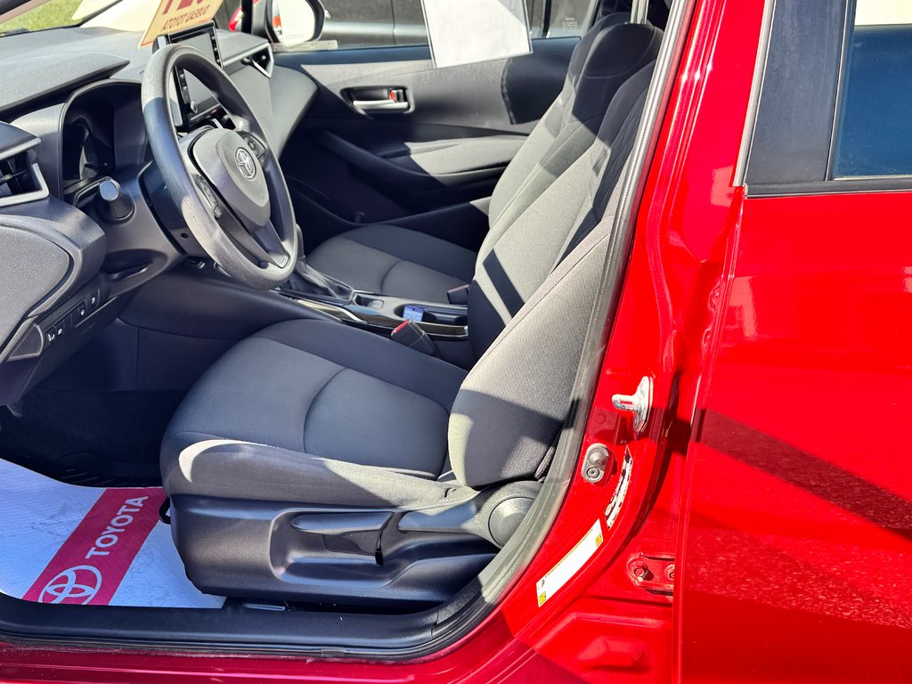 2021 Toyota Corolla HYBRID / 1 SEUL PROPRIETAIRE / INSPECTÉ in Thetford Mines, Quebec - 27 - w1024h768px