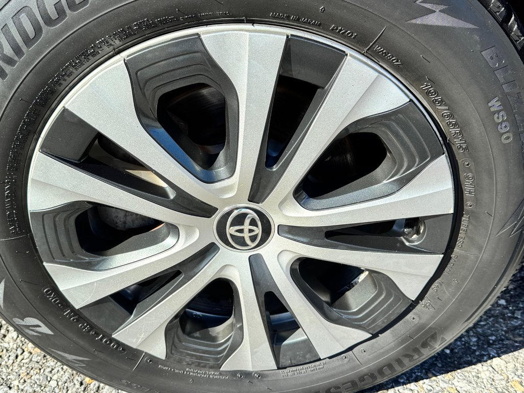 2021 Toyota Corolla HYBRID / 1 SEUL PROPRIETAIRE / INSPECTÉ in Thetford Mines, Quebec - 14 - w1024h768px