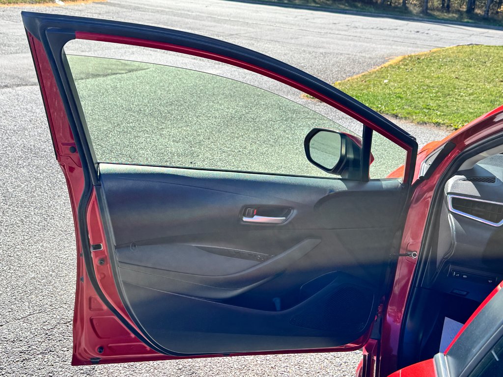 2021 Toyota Corolla HYBRID / 1 SEUL PROPRIETAIRE / INSPECTÉ in Thetford Mines, Quebec - 24 - w1024h768px