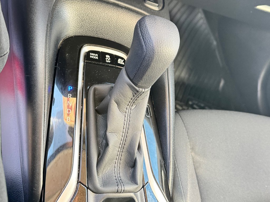 2021 Toyota Corolla HYBRID / 1 SEUL PROPRIETAIRE / INSPECTÉ in Thetford Mines, Quebec - 42 - w1024h768px