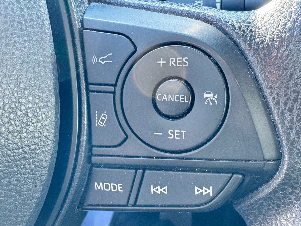 2021 Toyota Corolla HYBRID / 1 SEUL PROPRIETAIRE / INSPECTÉ in Thetford Mines, Quebec - 34 - w1024h768px