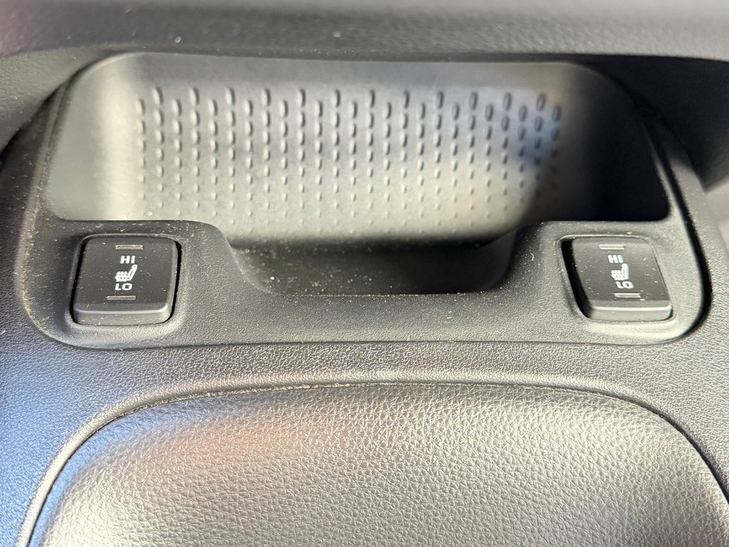 Toyota Corolla LE / AUTOM / MAGS / BAS KILOS / FIABILITÉ / 2021 à Thetford Mines, Québec - 39 - w1024h768px