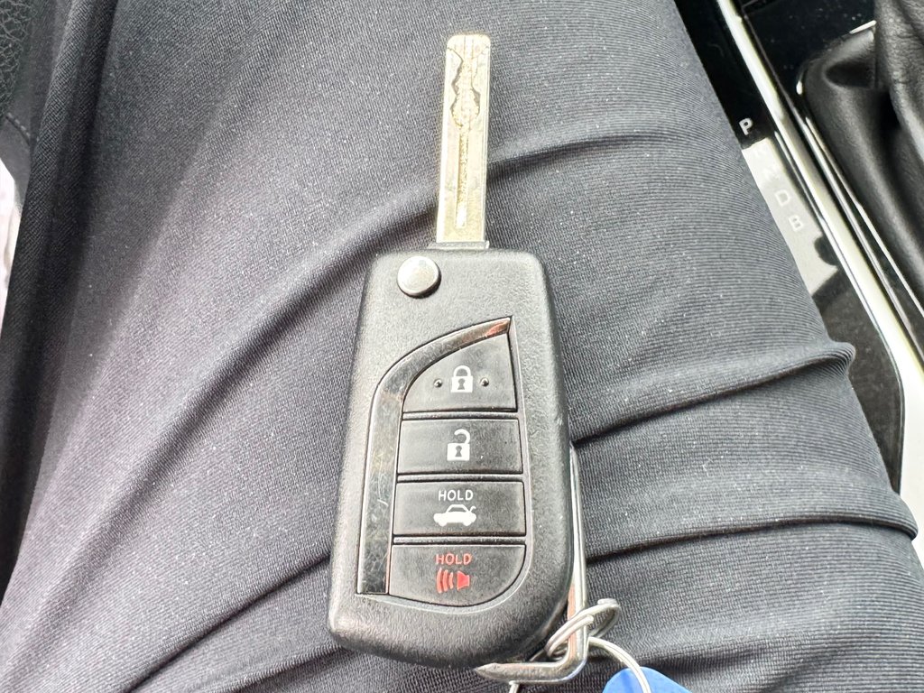 2021 Toyota Corolla LE / AUTOM / MAGS / BAS KILOS / FIABILITÉ / in Thetford Mines, Quebec - 49 - w1024h768px