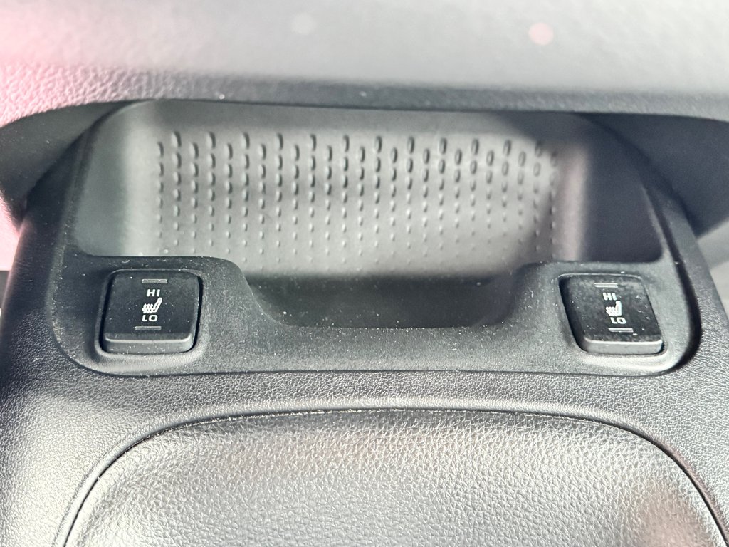 2021 Toyota Corolla LE / AUTOM / MAGS / BAS KILOS / FIABILITÉ / in Thetford Mines, Quebec - 40 - w1024h768px