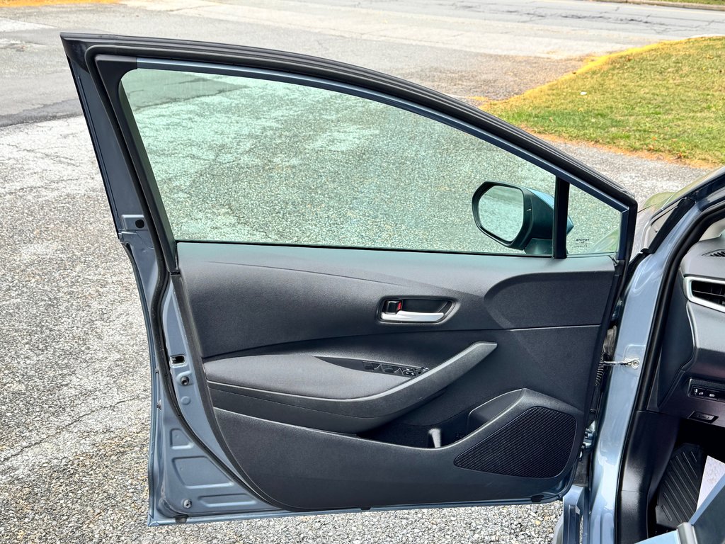 2021 Toyota Corolla LE / AUTOM / MAGS / BAS KILOS / FIABILITÉ / in Thetford Mines, Quebec - 24 - w1024h768px