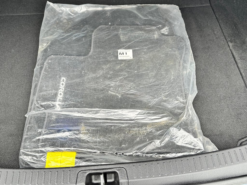 2021 Toyota Corolla LE / AUTOM / MAGS / BAS KILOS / FIABILITÉ / in Thetford Mines, Quebec - 54 - w1024h768px