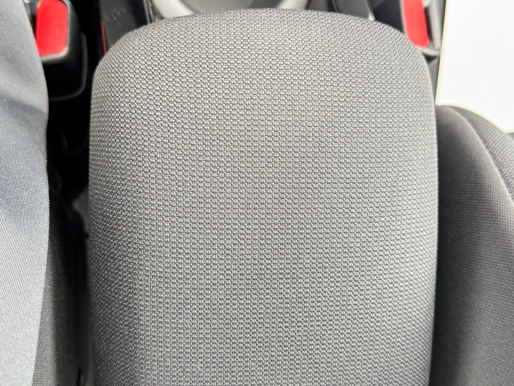2021 Toyota Corolla LE / AUTOM / MAGS / BAS KILOS / FIABILITÉ / in Thetford Mines, Quebec - 45 - w1024h768px