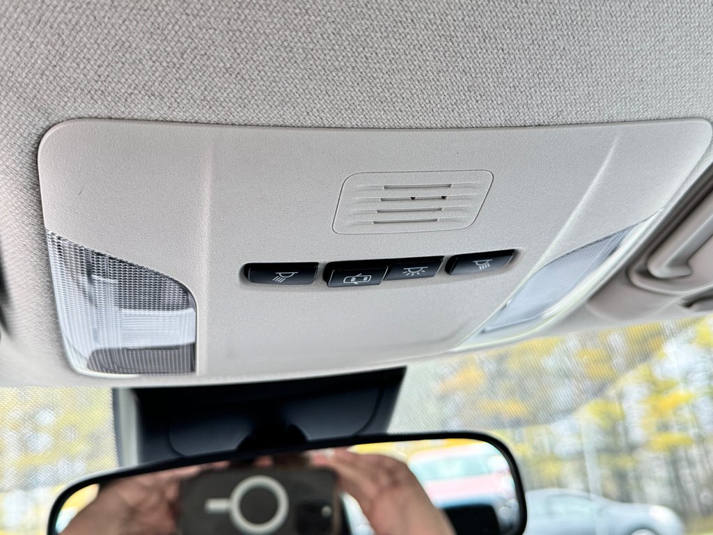 2021 Toyota Corolla LE / AUTOM / MAGS / BAS KILOS / FIABILITÉ / in Thetford Mines, Quebec - 48 - w1024h768px