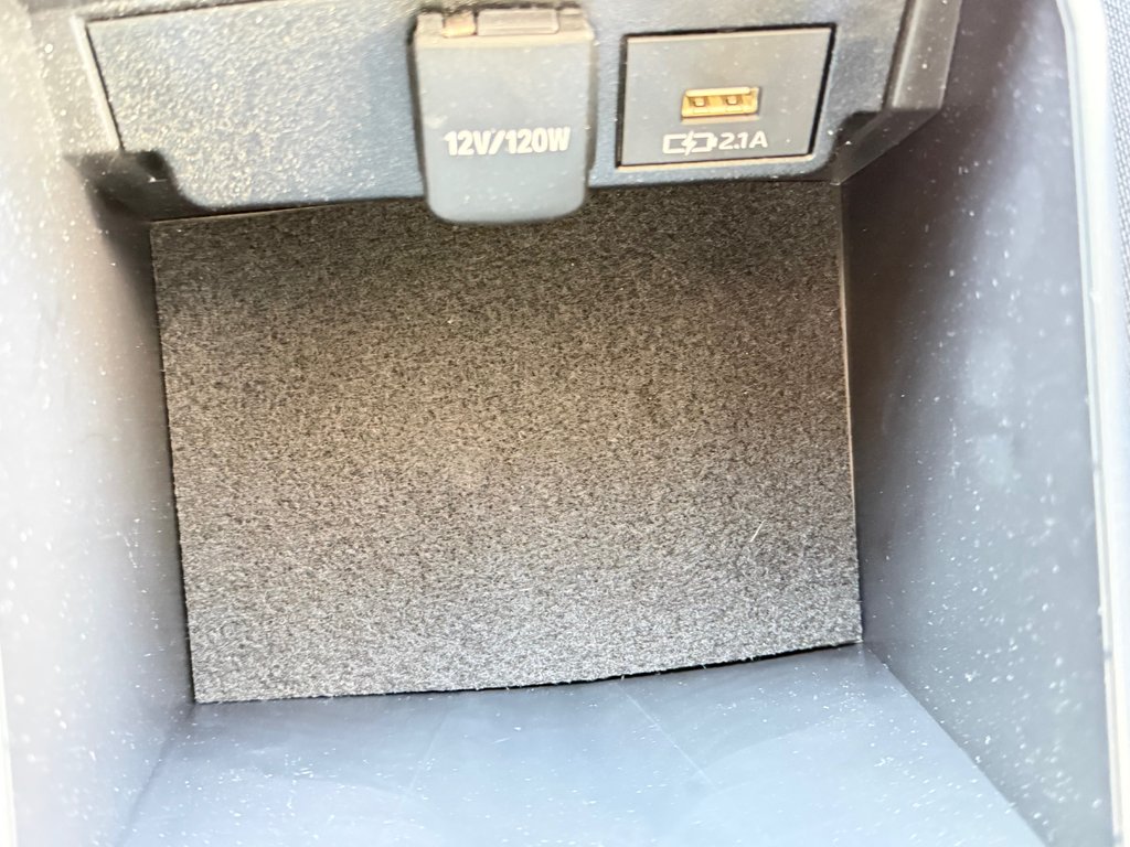 Toyota Corolla LE / AUTOM / MAGS / BAS KILOS / FIABILITÉ / 2021 à Thetford Mines, Québec - 45 - w1024h768px