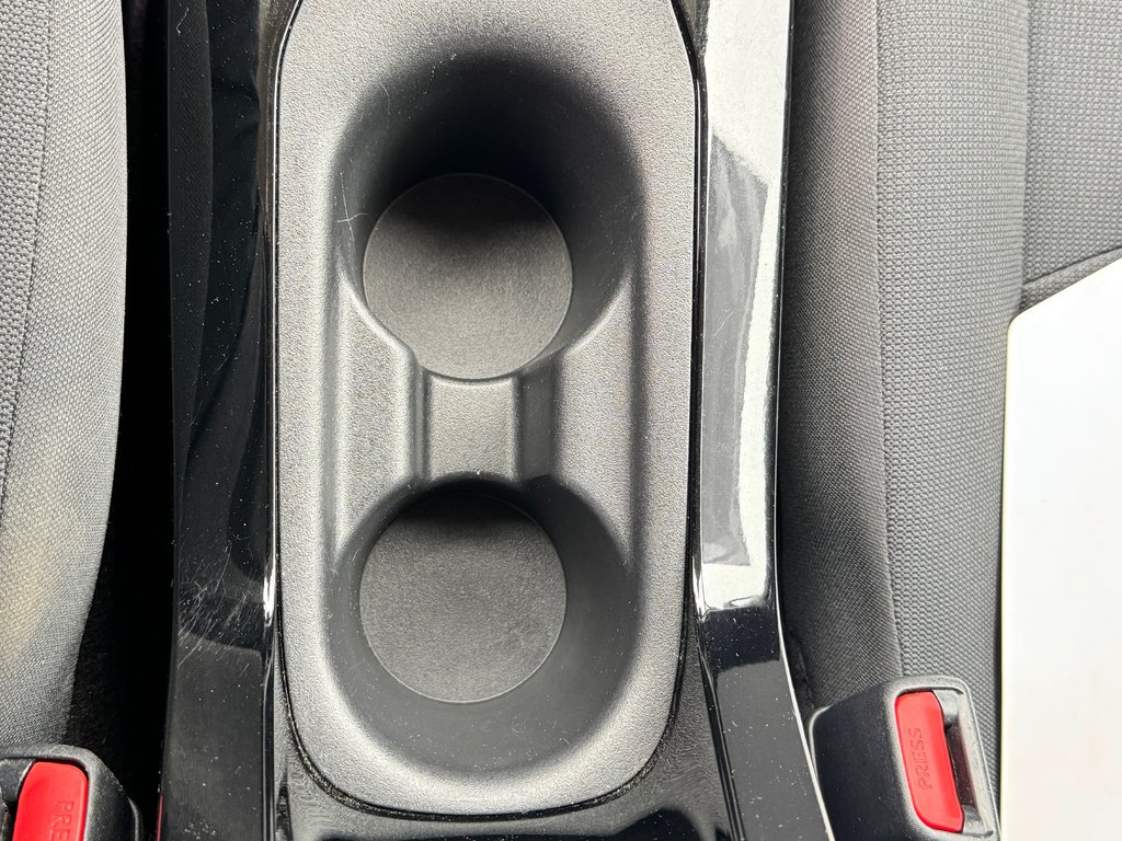 2021 Toyota Corolla LE / AUTOM / MAGS / BAS KILOS / FIABILITÉ / in Thetford Mines, Quebec - 44 - w1024h768px