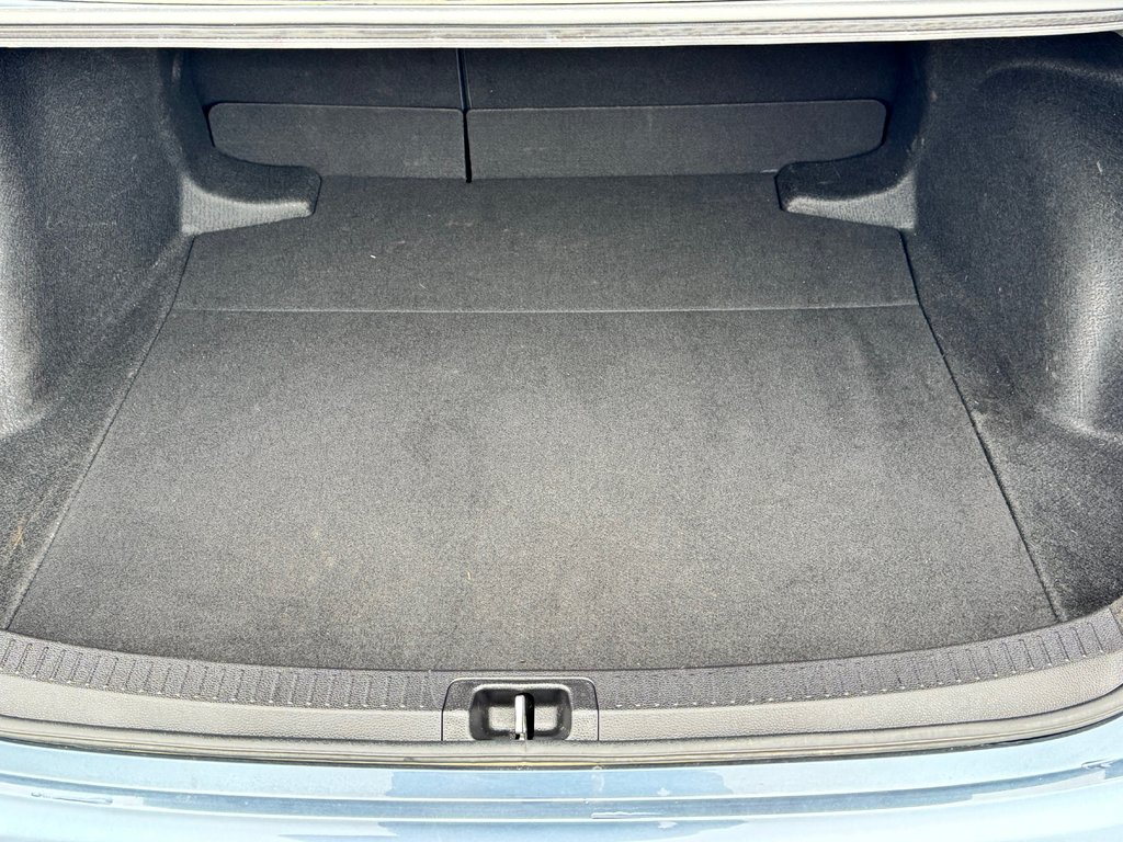 2021 Toyota Corolla LE / AUTOM / MAGS / BAS KILOS / FIABILITÉ / in Thetford Mines, Quebec - 53 - w1024h768px