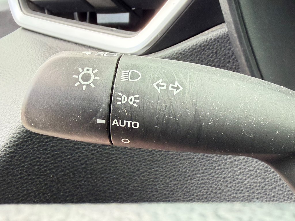 Toyota Corolla LE / TRÈS BAS KILOS 38.000KM / ULTRA FIABLE / 2021 à Thetford Mines, Québec - 28 - w1024h768px