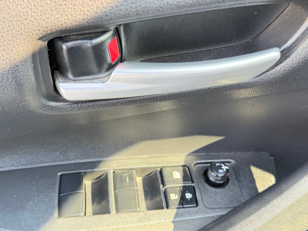 2021 Toyota Corolla LE / AUTOM / BAS KILOS / TRÈS ÉCONOMIQUE / in Thetford Mines, Quebec - 23 - w1024h768px