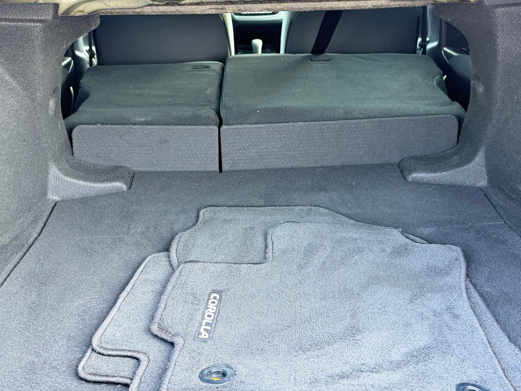 2021 Toyota Corolla LE / AUTOM / BAS KILOS / TRÈS ÉCONOMIQUE / in Thetford Mines, Quebec - 49 - w1024h768px
