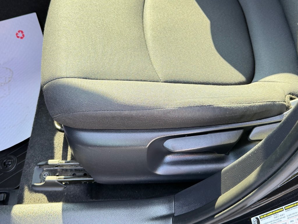 2021 Toyota Corolla LE / AUTOM / BAS KILOS / TRÈS ÉCONOMIQUE / in Thetford Mines, Quebec - 25 - w1024h768px