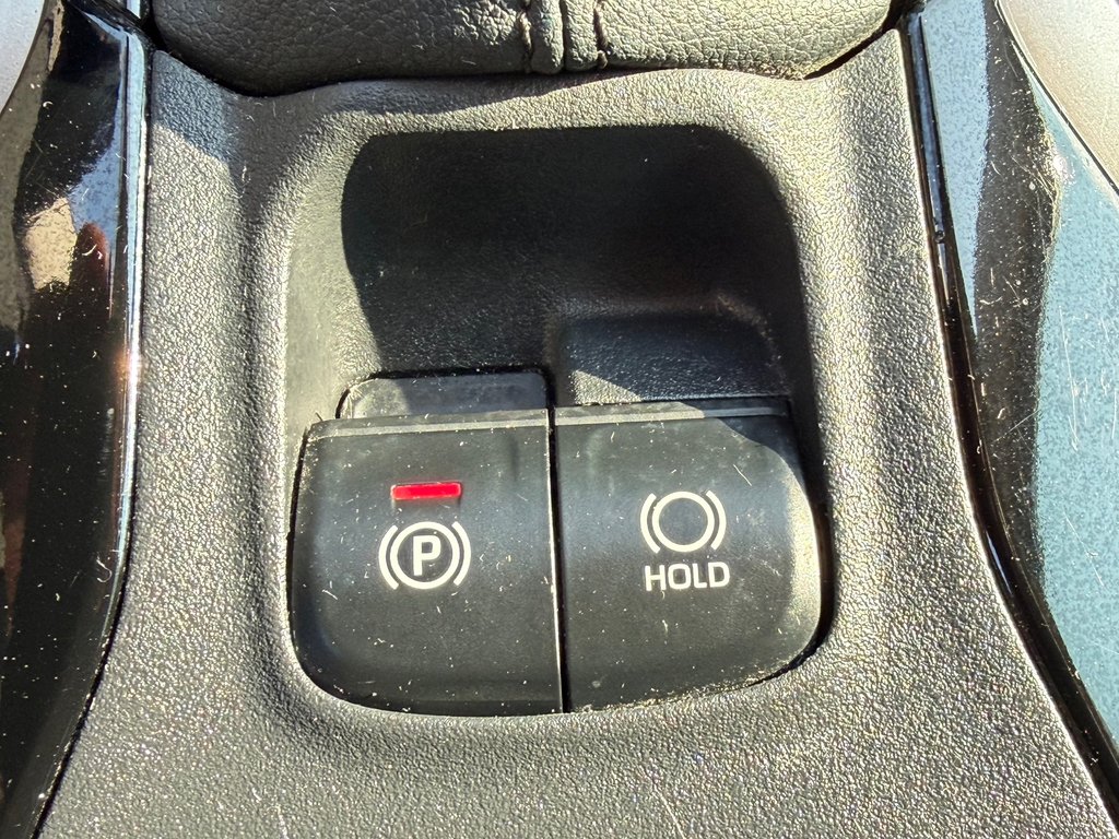 2021 Toyota Corolla LE / AUTOM / BAS KILOS / TRÈS ÉCONOMIQUE / in Thetford Mines, Quebec - 39 - w1024h768px