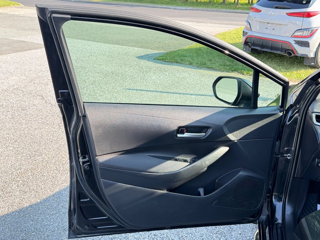 2021 Toyota Corolla LE / AUTOM / BAS KILOS / TRÈS ÉCONOMIQUE / in Thetford Mines, Quebec - 22 - w1024h768px